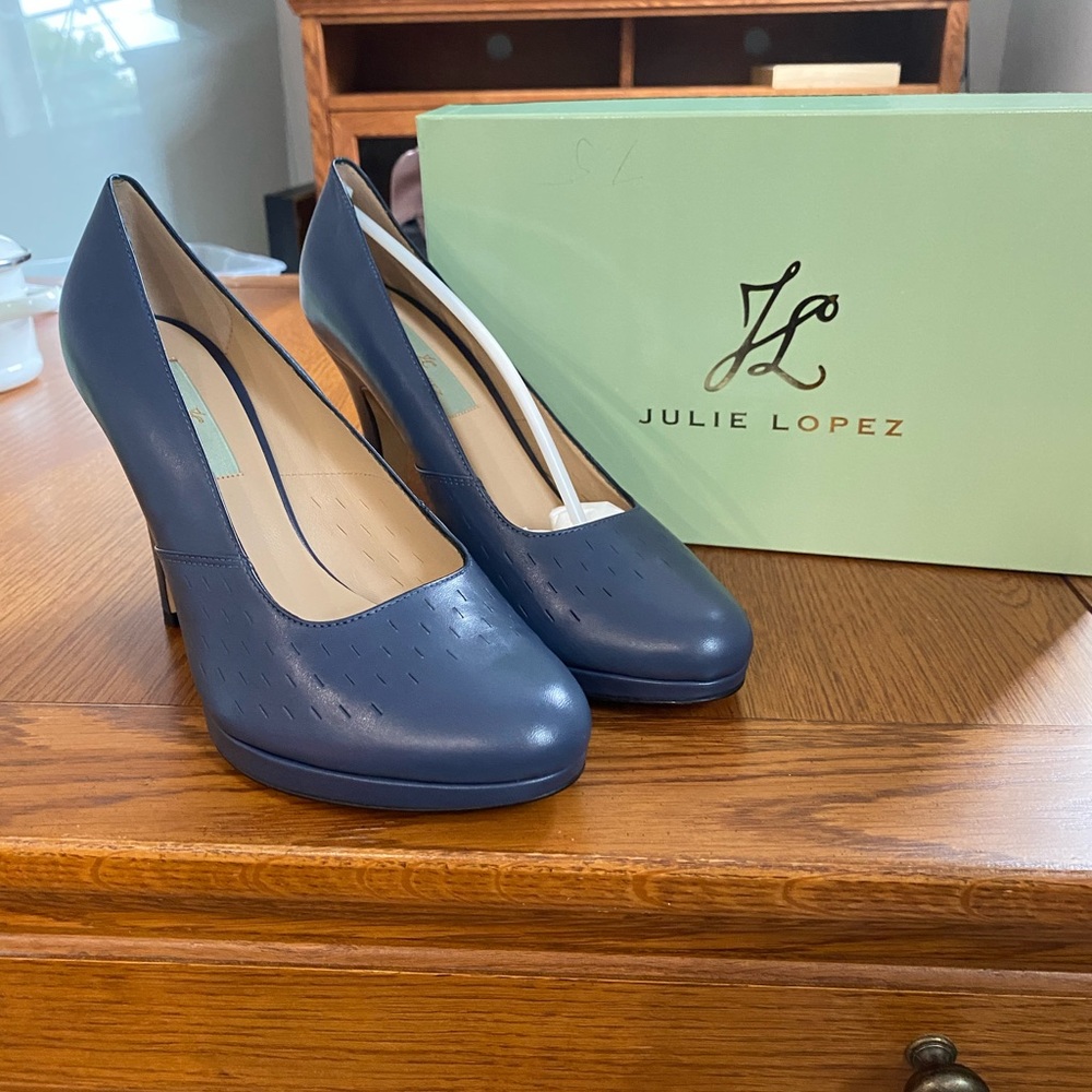 JULIE LOPEZ HEELS BLUE LEATHER SIZE 9.5